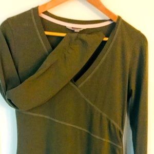 Athlete V neck long sleeve perfect dress